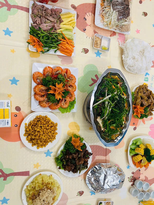 đặt cỗ lợn mán ở Chương Mỹ