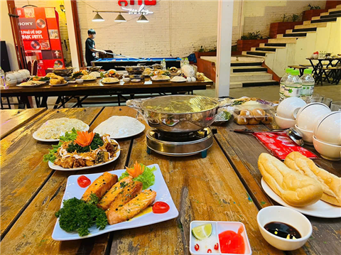 Ảnh đặt cỗ lợn mán ở Mỹ Đức