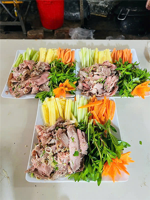 Ảnh dịch vụ nấu cỗ 8/3 ở thanh xuân 0985151080